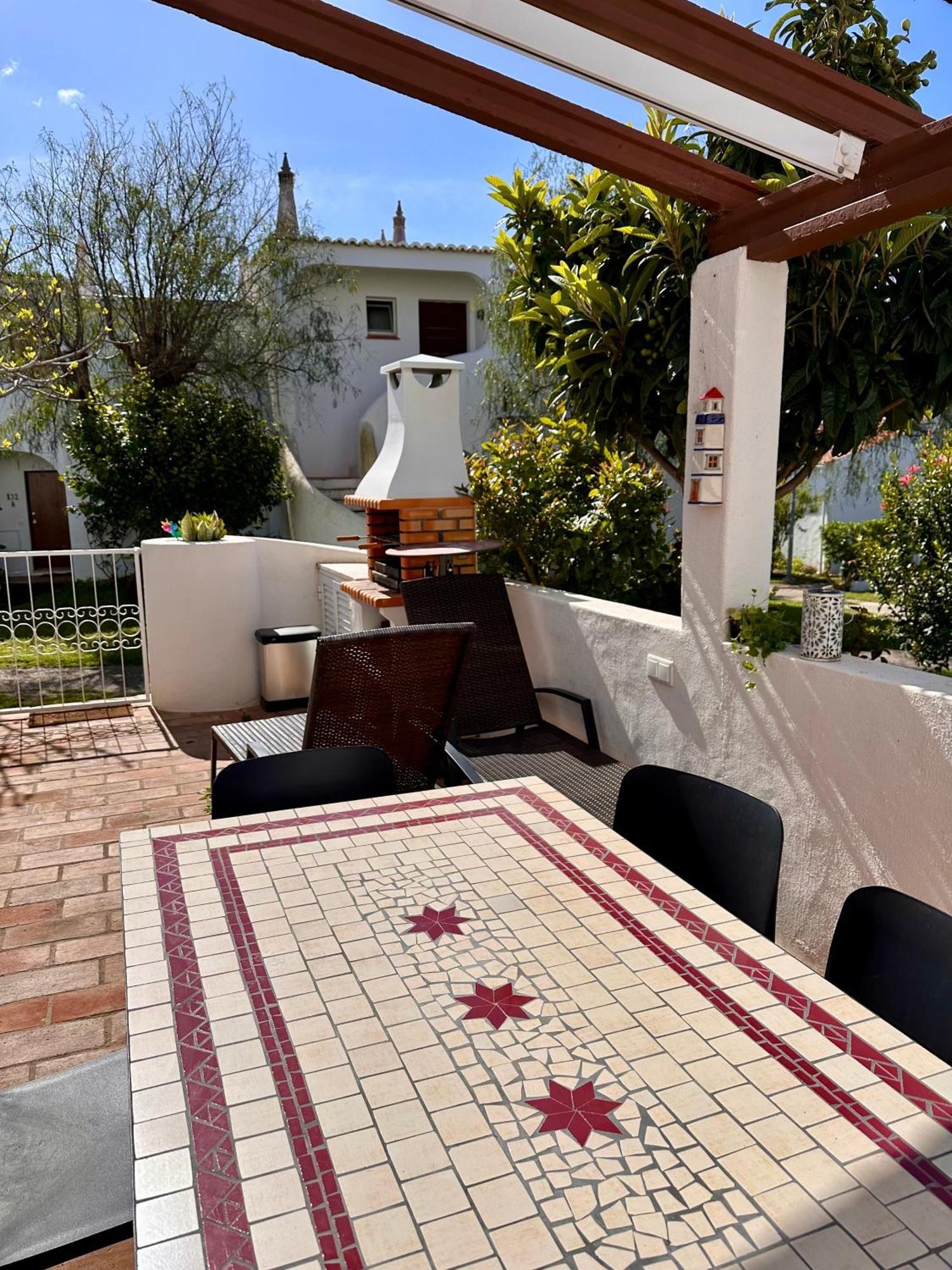 Castelo Da Esperanca Na Vila Sra Da Rocha Porches  Eksteriør bilde